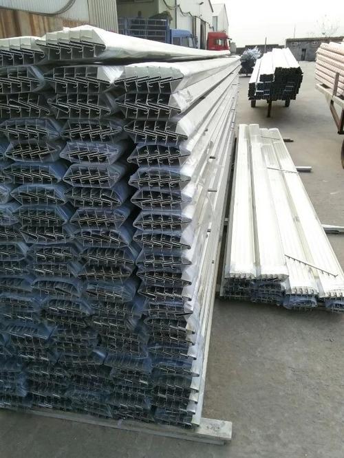 温室铝材,铝合金安全标识牌滑道等各种类型铝型材,产品主要销往北京